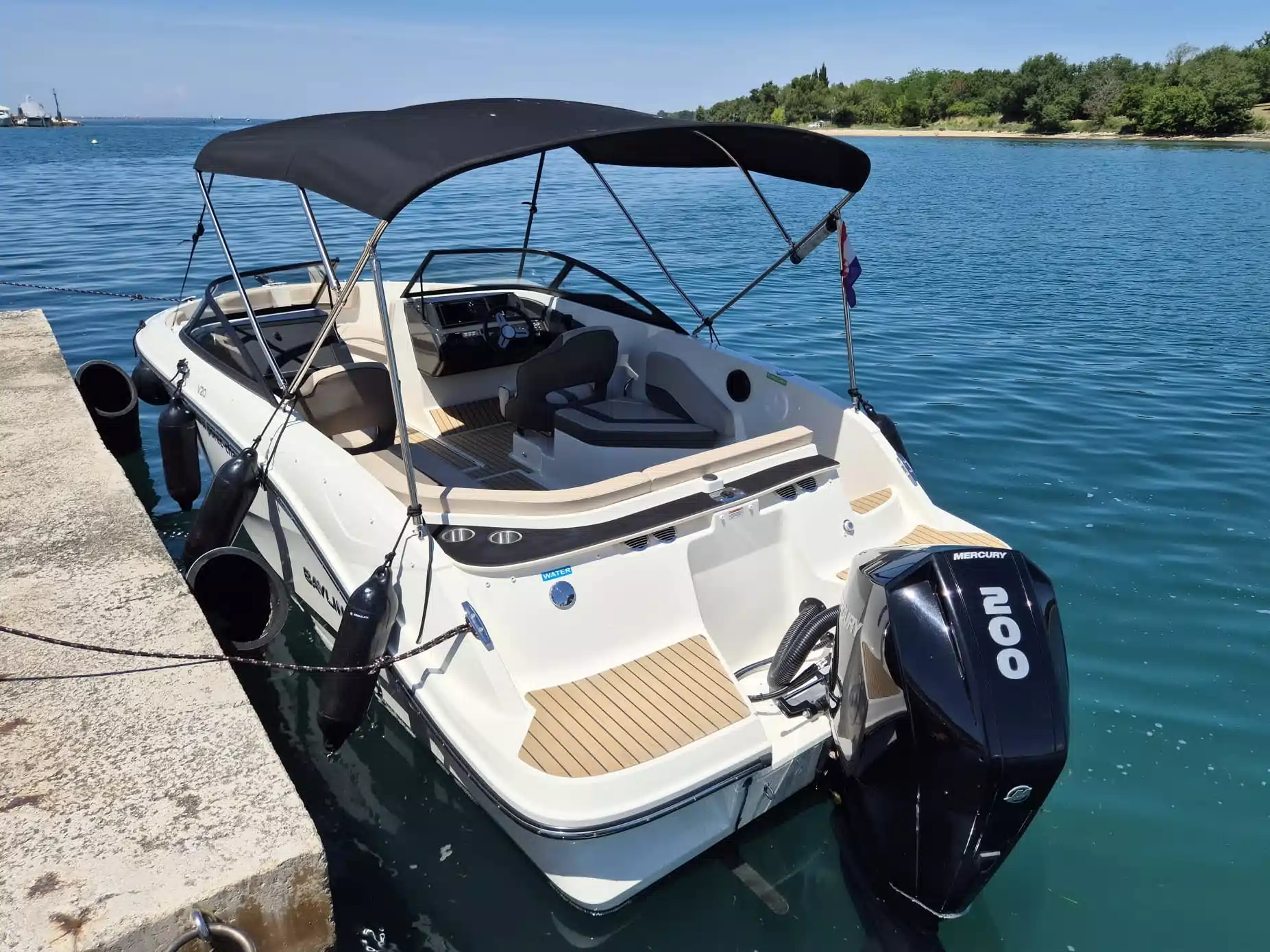 Bayliner - picture 2